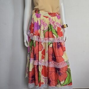 Maga Floral Multicolor Yellow Red Lace Tiered Skirt Puerto Rico L / XL